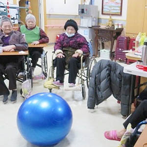 112.01.27 體能活動-大龍球