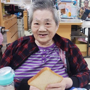 111.10.04 重陽敬老水果三明治