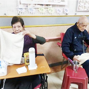 112.03.10 銀髮毛巾操