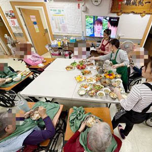 114.01.28 除夕夜團聚加菜慶新年